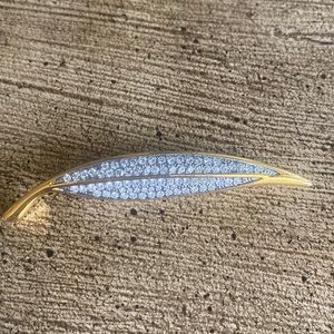 Beautiful gold rhinestone ladies pin